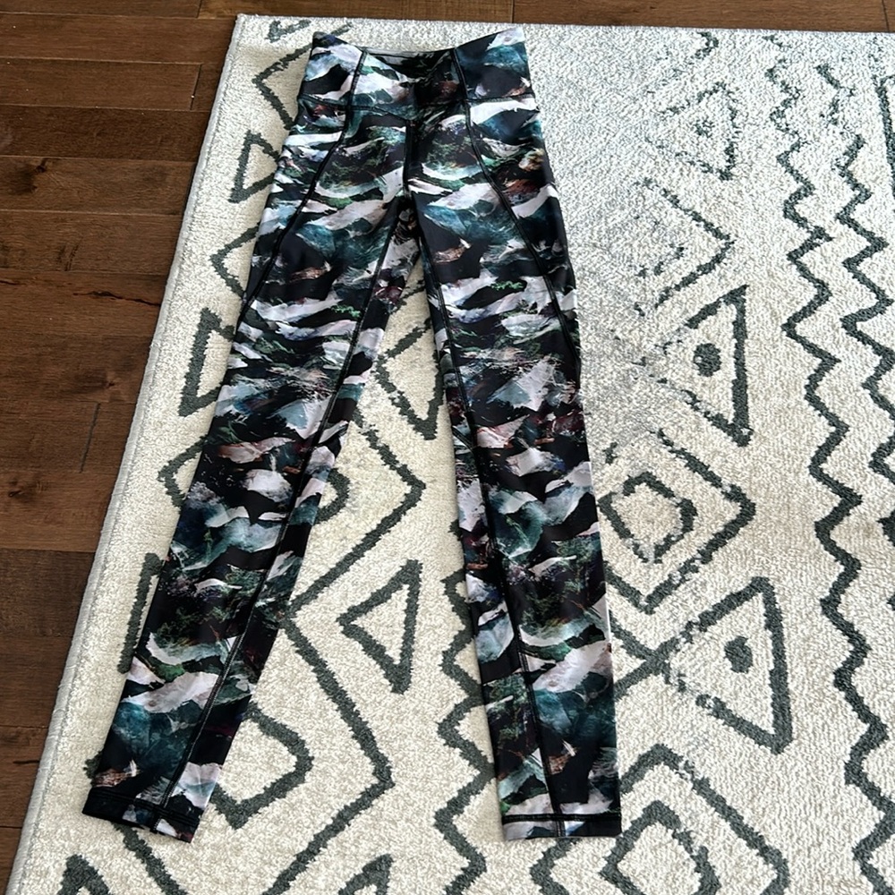 Lululemon Time To Sweat Tight 28"